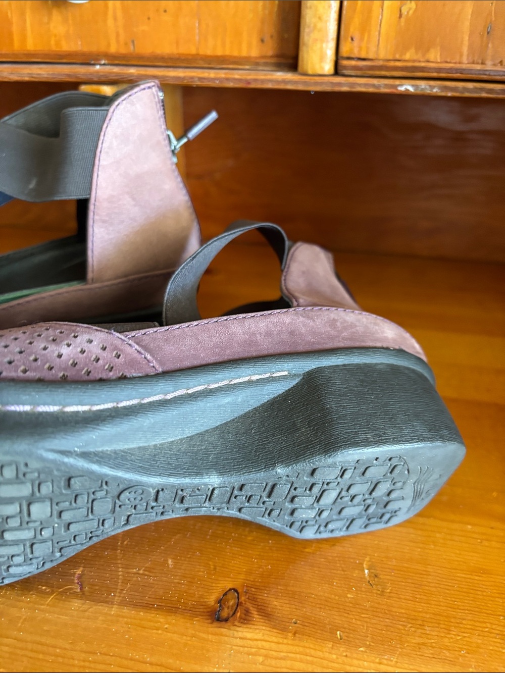 Dansko Laura nubuck cross-strap wedge shoes in a perforated design - Picture 5 of 5